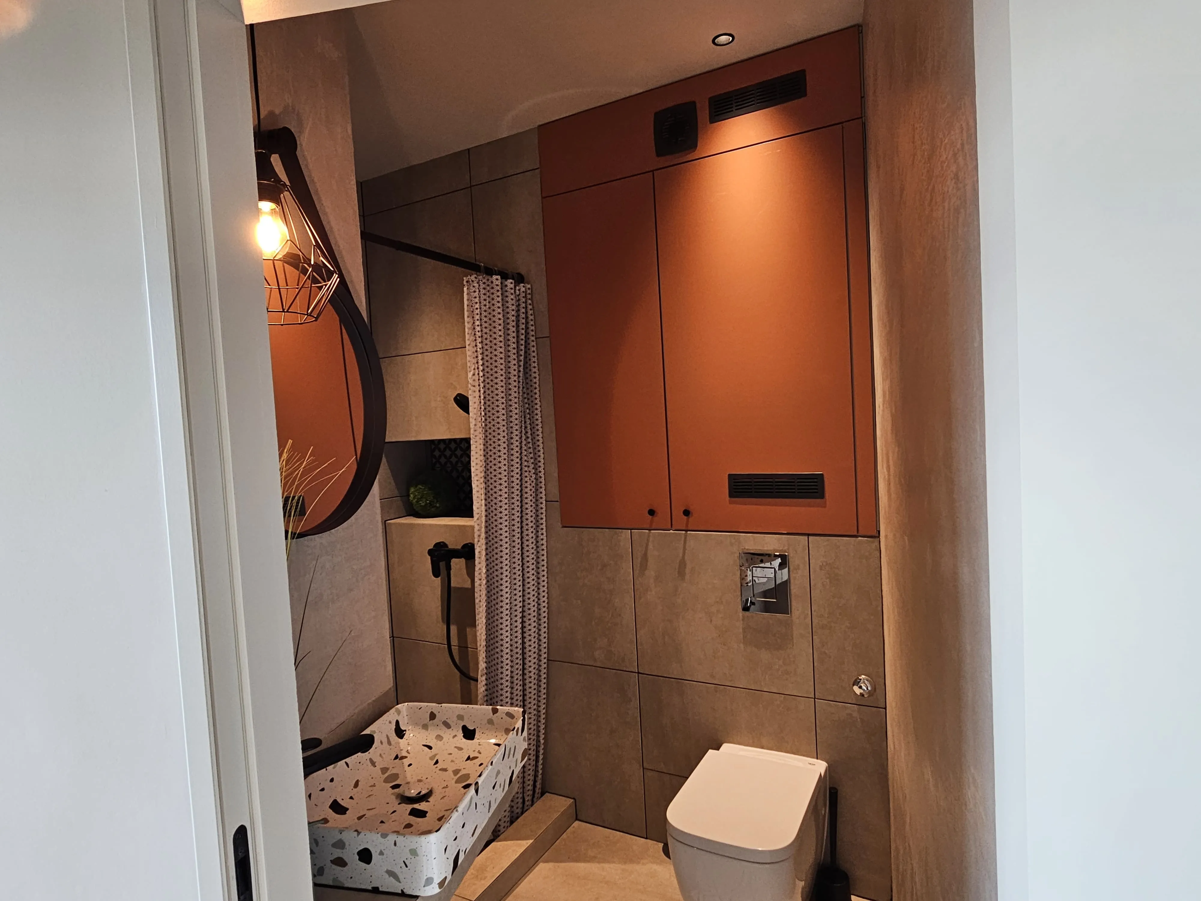 Neutralization of mold in the apartment - insulation of walls and ceilings